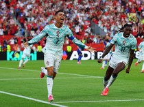 Portugal Balikkan Keadaan, Singkirkan Kroasia 2-1