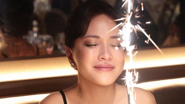 Gaya Shandy Aulia Ultah ke-39, Padukan Dress Rp 101 Juta & Kalung Rp 251 Juta