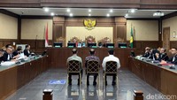 3 Pejabat Bea Cukai Didakwa Terima Suap dan Gratifikasi Rp 78,8 Miliar