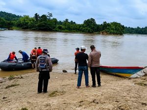 Petugas Gabungan Sisir Sungai di Katingan untuk Cari 2 Polisi yang Hilang
