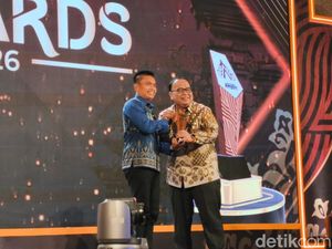 Lindungi PMI dari Rentenir, Pemkab Jembrana Diganjar Penghargaan