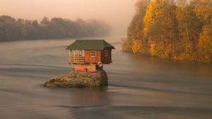 FOTO: 7 Rumah Paling Terpencil di Dunia, Cocok buat Introvert