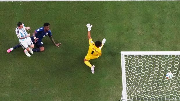 Soccer Football - FIFA World Cup 2026 - Round of 32 - Argentina v Cape Verde - Miami Stadium, Miami Gardens, Florida, U.S. - July 3, 2026 Argentina's Lionel Messi scores their first goal REUTERS/Amanda Perobelli