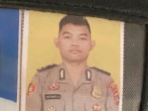 Jenazah Bripda Nopandri Dibawa ke RS Bhayangkara Palangka Raya untuk Autopsi