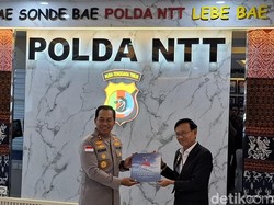 Polda NTT Cetak Rekor MURI Lewat Terapi Kesehatan Mental untuk Anggota-Warga