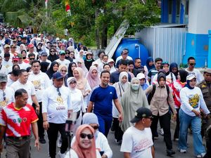 HUT ke-67 Luwu, Gubernur Sulsel Jalan Sehat Anti Mager Bareng Warga