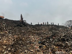Kebakaran TPA Jatiwaringin Sudah 5 Hari, Meluas hingga 15 Hektare
