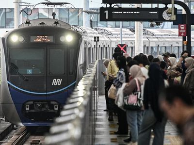 Minat Naik Transportasi Umum di Jakarta Terus Bertumbuh