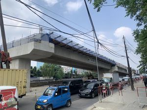 Latumenten Jakbar Macet hingga Tengah Malam, Warga Harap Flyover Jadi Solusi