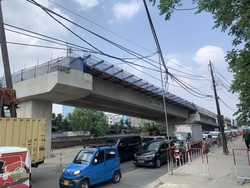 Latumenten Jakbar Macet hingga Tengah Malam, Warga Harap Flyover Jadi Solusi
