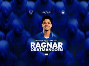 Persib Resmi Perkenalkan Ragnar Oratmangoen dan Gakuto Notsuda