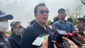 Wamen LH Sebut Kebakaran TPA Jatiwaringin Lebih Berbahaya dari Lahan Gambut