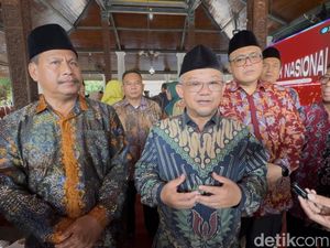 Mendikdasmen Puji Beasiswa Pemkab Rembang, Hampir 500 Mahasiswa Sudah Dibiayai