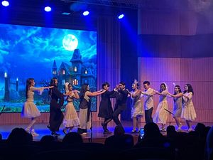 The Addams Family Hidup Lagi di CAMP Broadway Indonesia