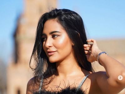 Sosok Imane Khallad, Istri Kiper Maroko Yassine Bounou yang Jarang Tersorot