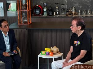 Pernah Sakit-sakitan, Bos Sido Muncul Ungkap Rahasia Tetap Bugar di Usia 79 Tahun