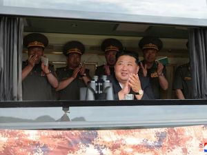 Kim Jong Un Pantau Uji Coba Rudal Korut, Minta Kekuatan Tempur Ditambah