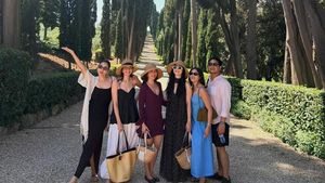 Asyiknya Enzy Storia Liburan di Berbagai Kota di Italia