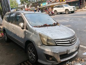 Mobil Terparkir Berbulan-bulan di Pinggir Jalan Bandung, Dishub Cari Pemilik