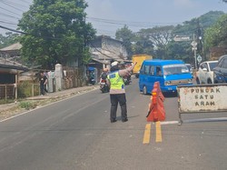 Polisi Terapkan One Way Arah Jakarta Siang Ini, Mobil Menuju Puncak Disetop