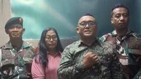 Akui Bukan Tentara, Pemotor Jajah Trotoar di Depok Ungkap Profesi Aslinya