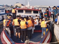 Polisi Perkuat Pengamanan Wisatawan di Kali Adem Menuju Kepulauan Seribu