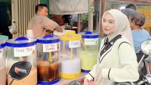 Ria Ricis Hobi Berbagi, dari Traktir Jajan hingga Borong Pedagang Makanan!