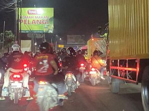 Viral Rombongan Pesilat Tutup Jalan Semarang-Solo Ungaran