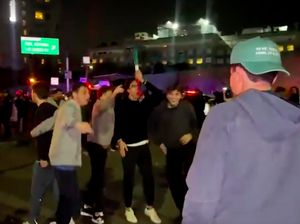 Video Suporter Meksiko Ramai-ramai Ganggu Istirahat Pemain Inggris