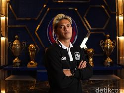 Arema FC Resmi Rekrut Alfeandra Dewangga dari Persib