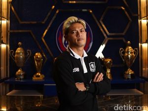 Arema FC Resmi Rekrut Alfeandra Dewangga dari Persib