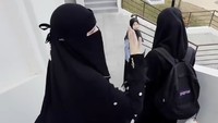 Gaya Celine Evangelista Pakai Cadar Jadi Sorotan Saat Antar Anak ke Pesantren