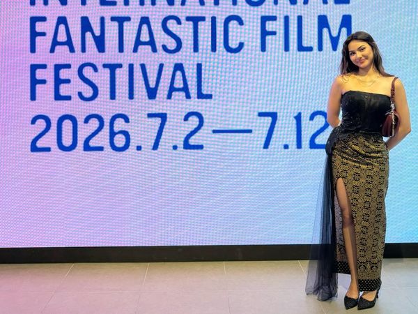 Cetar! Aylena Fusil Padukan Batik-Gaun Elegan di Red Carpet BIFAN 2026
