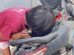 Kisah Pilu Bocah Yatim Piatu di Sukabumi Kecanduan Hirup Bensin