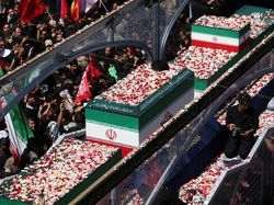 Kala Trump Cemooh Pelayat Khamenei dengan Sebutan Air Mata Palsu