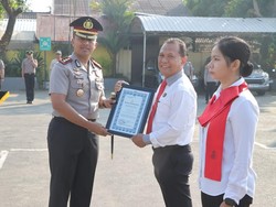 Kapolres Kediri Ganjar Personel Berprestasi-Resmikan Ruang Bermain Anak
