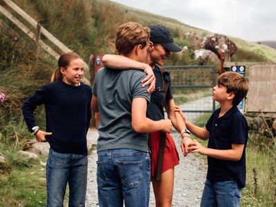 Potret Terbaru Pangeran George, Tingginya Kini Hampir Menyamai Kate Middleton