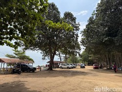 Musim Liburan, Kunjungan Pantai Pak Lotay Singkawang Masih Loyo