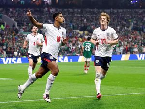 Video: Bermain 10 Orang, Inggris Kalahkan Meksiko 3-2 di Piala Dunia 2026