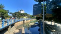Kemarau Panggang Kolam Retensi Gedebage, Bau Tak Sedap Mulai Tercium