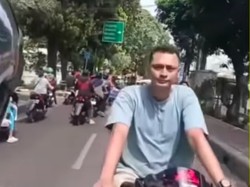 Tak Pakai Helm, Bang Jago Pemukul Pemotor di Jaksel Kena Tilang