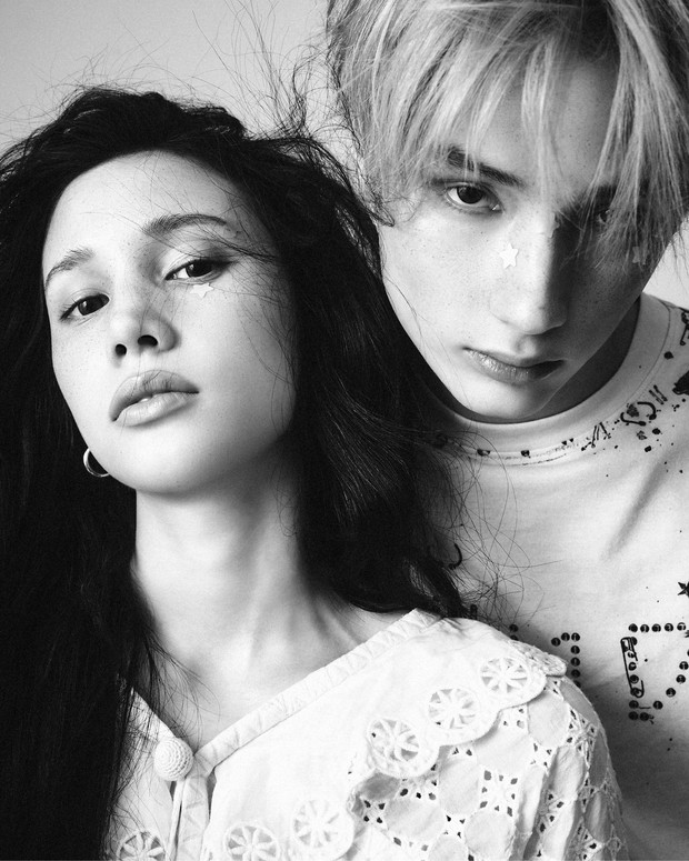 Potret Huening Bahiyyih dan Huening Kai dalam pemotretran DAZED Korea.