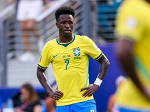 Karena Vinicius Junior Belum Cukup Gendong Timnas Brasil