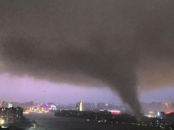 Tornado Terjang Hubei China, 8 Orang Tewas