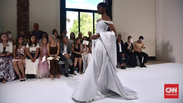 Babak Baru Tamara Ralph di Panggung Couture Babak Baru Tamara Ralph di Panggung Couture