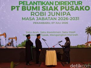 Bupati Afni Lantik Robi Junipa Direktur BUMD PT Bumi Siak Pusako!