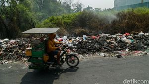 Darurat Sampah, Taman di Tarumajaya Bekasi Berubah Jadi Tempat Pembuangan Liar