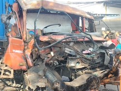 Korban Tewas Truk Tabrak 5 Motor di Patung Sapi Pandaan Jadi 4 Orang