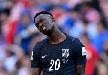 Balogun Diselamatkan Donald Trump, eh Nggak Bisa Selamatkan AS