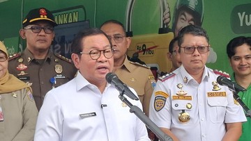 Pramono Perintahkan SDA dan Bina Marga Perbaiki Jalan Ambles di Pulogadung